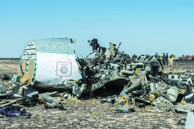 Hiện trường chiếc Airbus A-321 thuộc hãng hàng không Kogalymavia (Liên bang Nga) rơi xuống bán đảo Sinai, Ai Cập